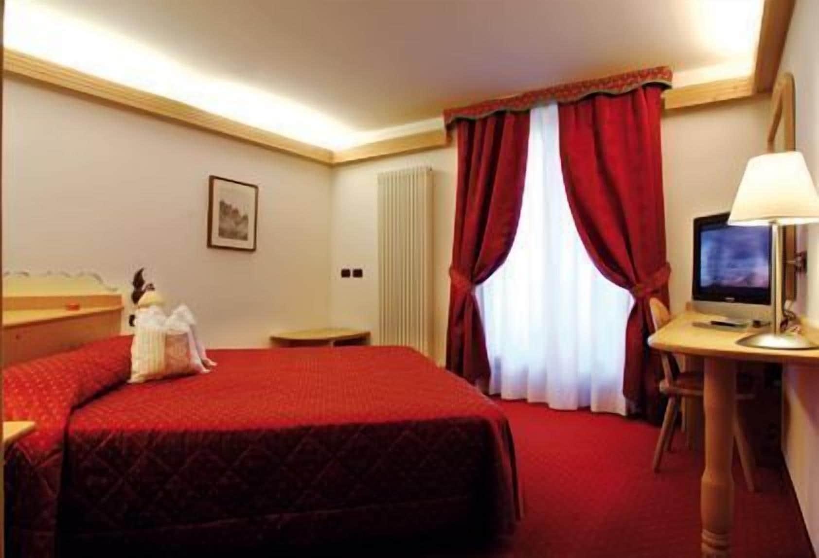 Nivis Hotel Folgarida Esterno foto