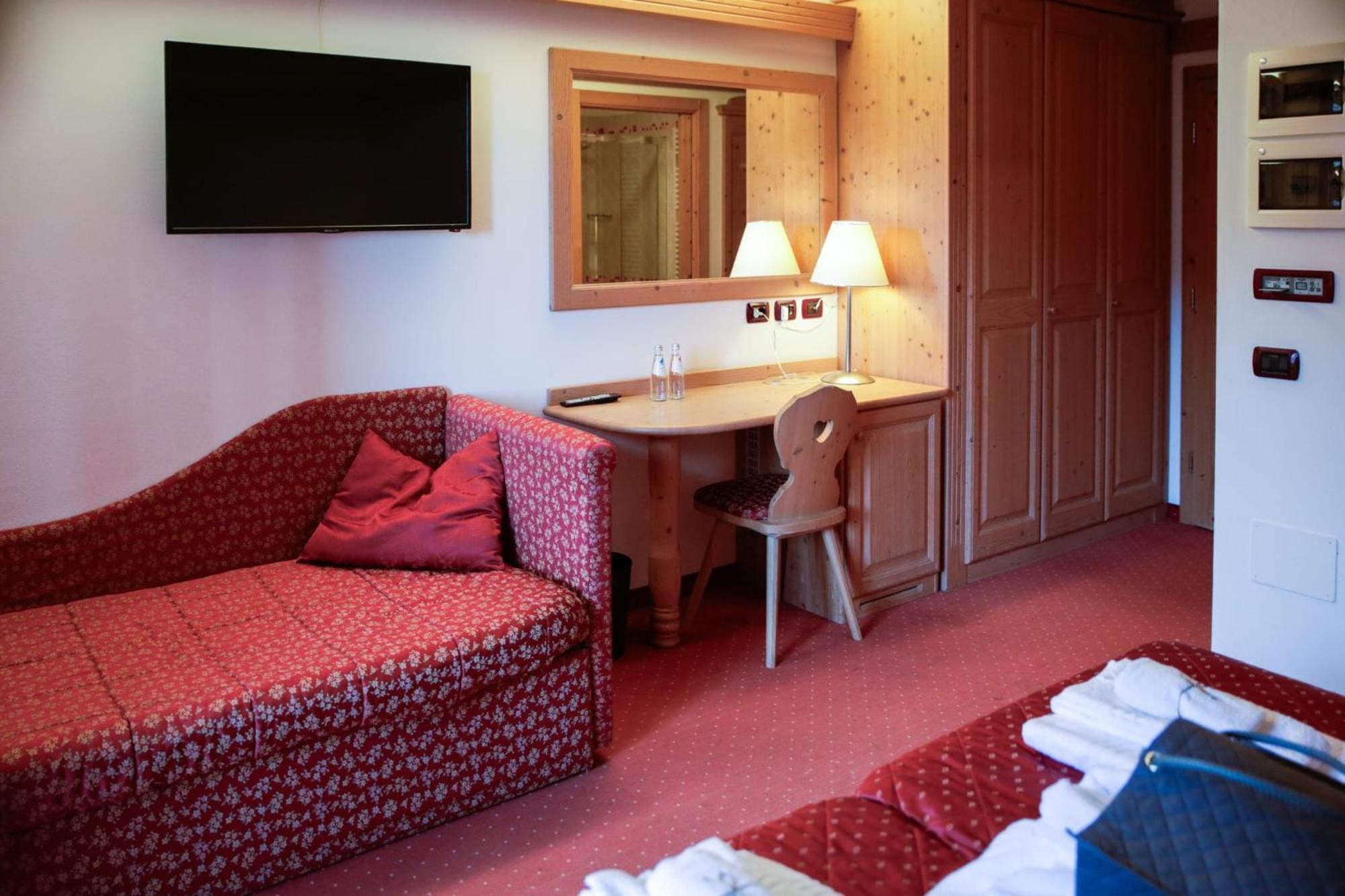 Nivis Hotel Folgarida Esterno foto