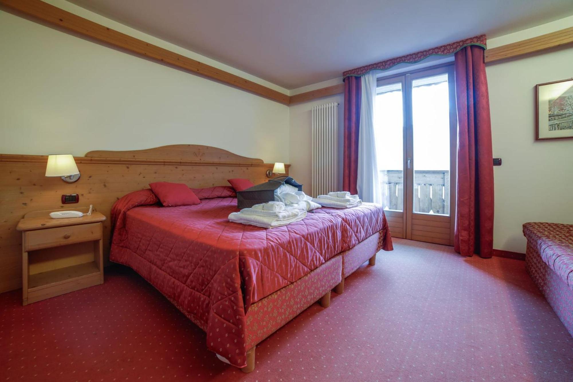Nivis Hotel Folgarida Esterno foto